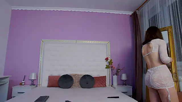 Lenna Paul online show from 14, 2, 2026