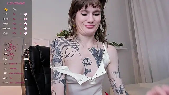 Snapshot of Fog_Foggy_Love chatting on 27, 1, 2025 Fog Foggy Love online show from 27, 1, 2025