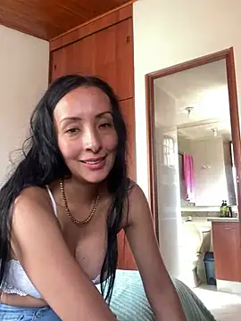 Snapshot of yaralyminjo2 chatting on 13, 12, 2024 yaralyminjo2 online show from 13, 12, 2024