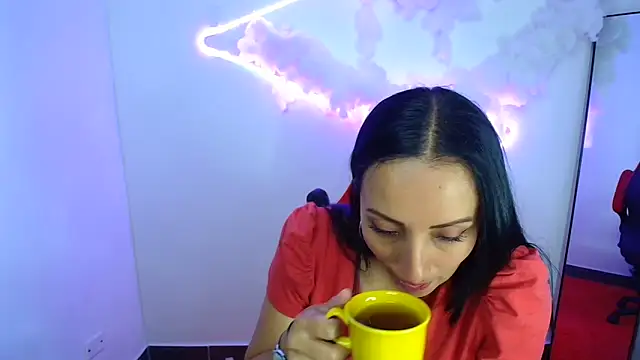 Snapshot of yaralyminjo2 chatting on 23, 1, 2025 yaralyminjo2 online show from 23, 1, 2025