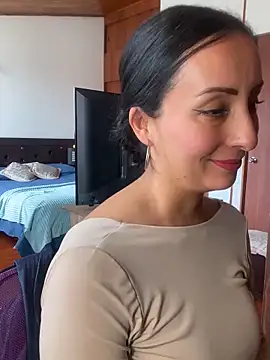 Snapshot of yaralyminjo2 chatting on 13, 3, 2025 yaralyminjo2 online show from 13, 3, 2025