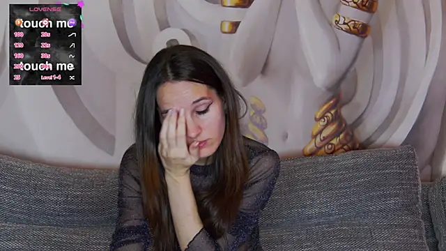 hailey peach online show from 6, 3, 2025