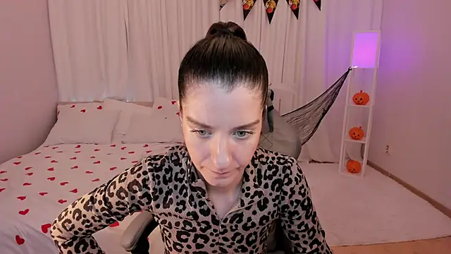 helentasty online show from 30, 10, 2025