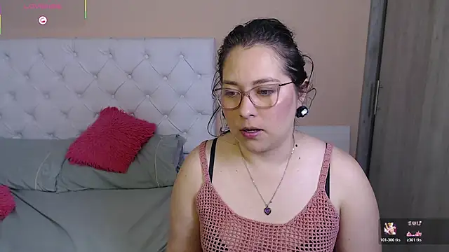 May Carlier online show from 4, 12, 2025