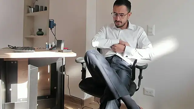 Snapshot of pablo-rincon95 chatting on 1, 2, 2025 pablo-rincon95 online show from 1, 2, 2025