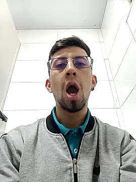 stivevv online show from 4, 3, 2026