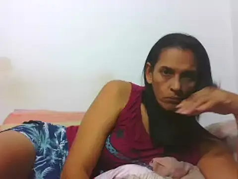 Snapshot of latinbrunettet chatting on 7, 1, 2025 latinbrunettet online show from 7, 1, 2025