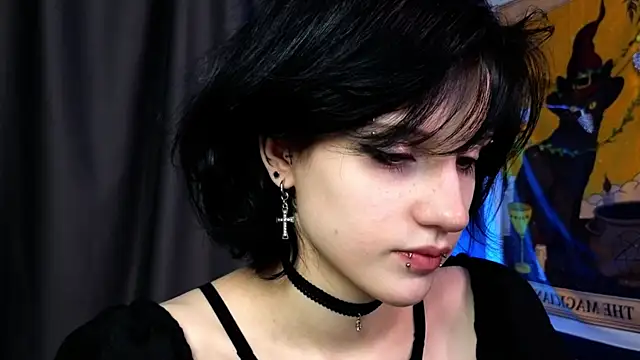 Snapshot of dark_vamp_ chatting on 18, 12, 2024 dark vamp online show from 18, 12, 2024