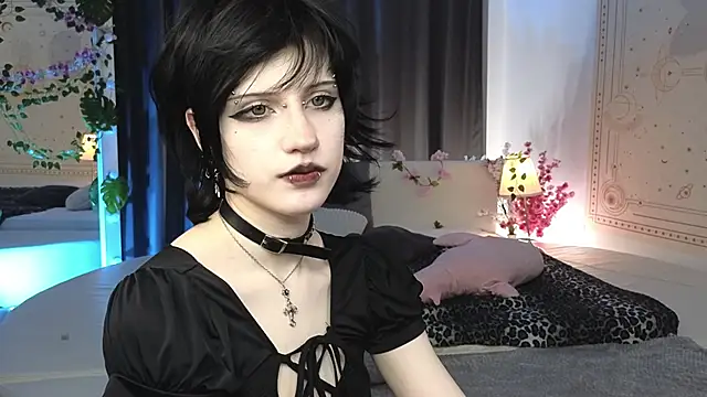 Snapshot of dark_vamp_ chatting on 2, 3, 2025 dark vamp online show from 2, 3, 2025