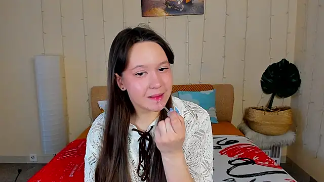 Mira Karter online show from 15, 4, 2026