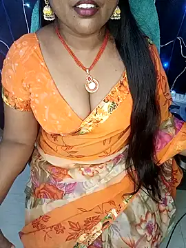 Snapshot of honey-sexy chatting on 8, 1, 2025 honey-sexy online show from 8, 1, 2025