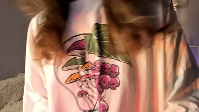 Snapshot of AraCopple chatting on 12, 12, 2024 AraCopple online show from 12, 12, 2024