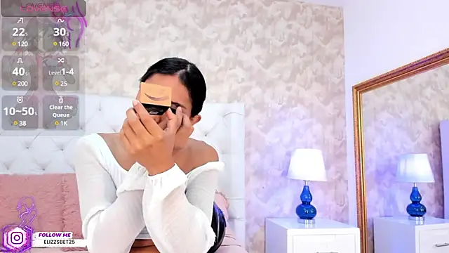 Eliza Thaylor   online show from 3, 2, 2025