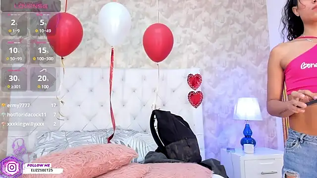 Eliza Thaylor   online show from 26, 2, 2025