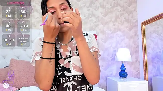 Eliza Thaylor   online show from 3, 3, 2025