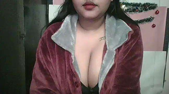 Snapshot of Your-love-12 chatting on 4, 1, 2025 Your-love-12 online show from 4, 1, 2025