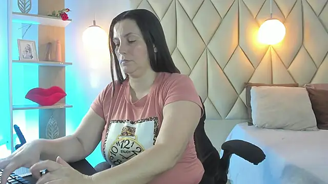 angelswets online show from 18, 5, 2026
