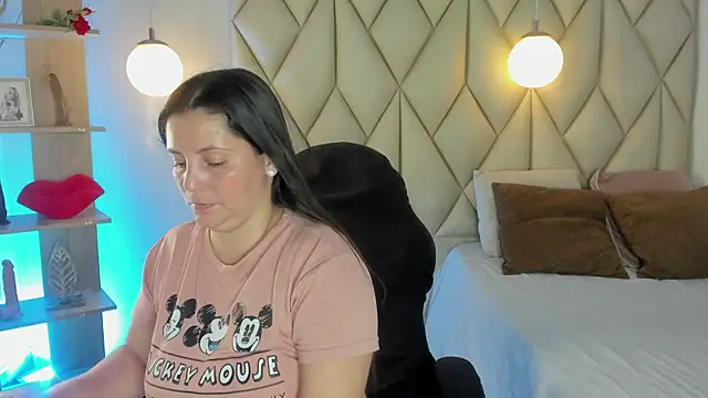 angelswets online show from 2, 6, 2026