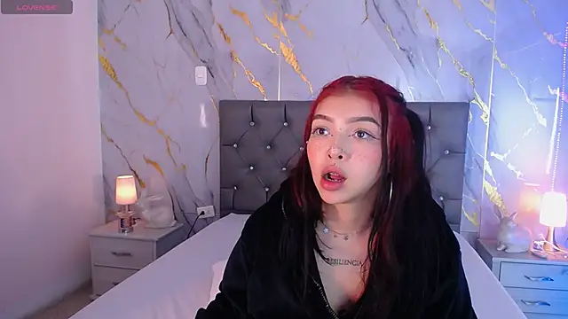 Snapshot of pettit_courtny chatting on 4, 2, 2025 pettit courtny online show from 4, 2, 2025