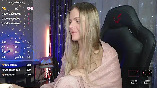 Snapshot of JessieOMays chatting on 13, 12, 2024 JessieOMays online show from 13, 12, 2024