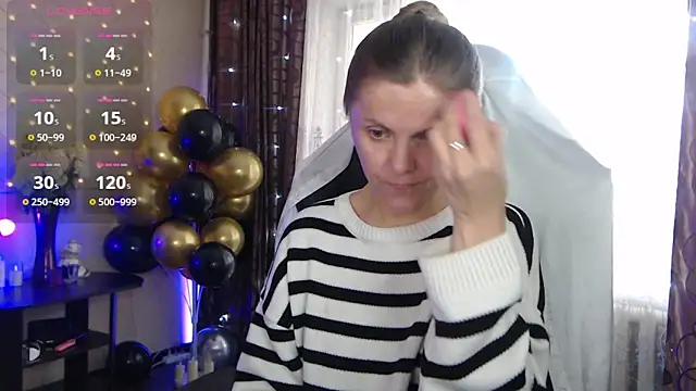 Snapshot of JessieOMays chatting on 12, 9, 2025 JessieOMays online show from 12, 9, 2025