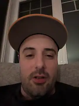 Snapshot of couplelti2 chatting on 19, 1, 2025 couplelti2 online show from 19, 1, 2025