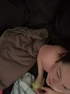 Snapshot of couplelti2 chatting on 25, 1, 2025 couplelti2 online show from 25, 1, 2025