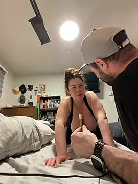 Snapshot of couplelti2 chatting on 23, 2, 2025 couplelti2 online show from 23, 2, 2025