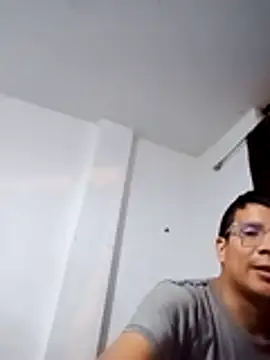 Snapshot of PequeArely chatting on 30, 12, 2024 PequeArely online show from 30, 12, 2024