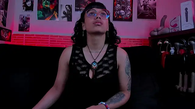 lilith-deveraux online show from 17, 9, 2025