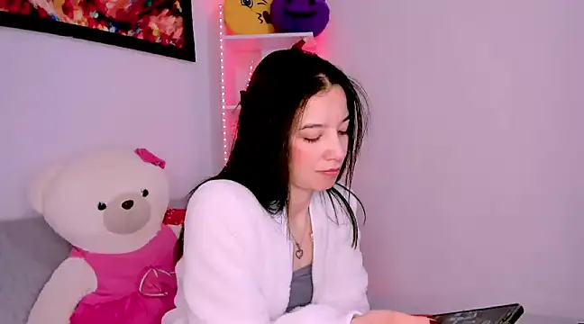 Snapshot of Manuelaa_mejiia chatting on 17, 12, 2024 Manuelaa mejiia online show from 17, 12, 2024