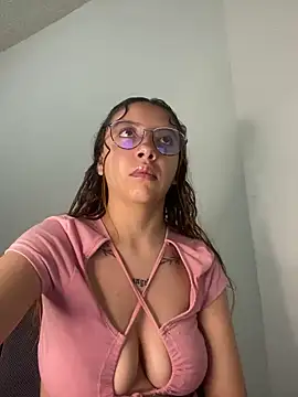 Snapshot of _charlott_dm chatting on 4, 12, 2024  charlott dm online show from 4, 12, 2024