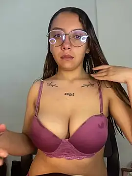 Snapshot of _charlott_dm chatting on 12, 12, 2024  charlott dm online show from 12, 12, 2024