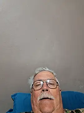 Snapshot of NawtyB1965 chatting on 1, 10, 2025 NawtyB1965 online show from 1, 10, 2025