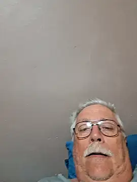 Snapshot of NawtyB1965 chatting on 7, 10, 2025 NawtyB1965 online show from 7, 10, 2025