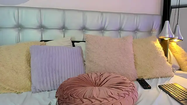 Axel brunette1 online show from 10, 3, 2025