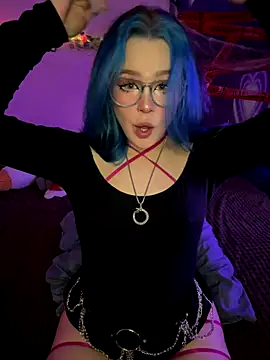 MaddisonHaas online show from 5, 11, 2025