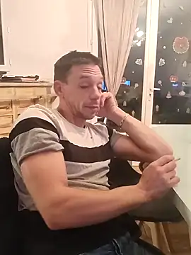 mika11100 online show from 28, 12, 2024