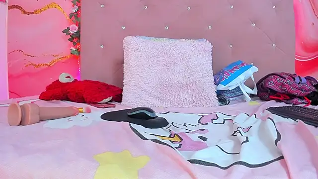 Taylor  cooper online show from 31, 1, 2025