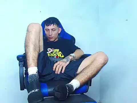 Snapshot of bab_boy_777 chatting on 8, 12, 2024 bab boy 777 online show from 8, 12, 2024