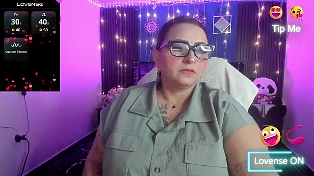 Ivonnee   online show from 11, 4, 2026