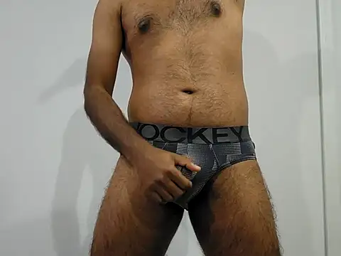 Snapshot of 8inch_desi chatting on 2, 11, 2025 8inch desi online show from 2, 11, 2025