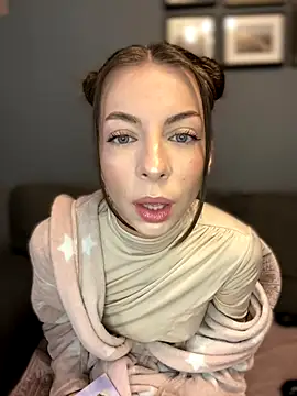 Mia Ethan online show from 4, 12, 2024