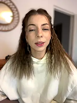 Mia Ethan online show from 11, 11, 2025