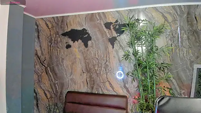 Alahia Dangelo online show from 13, 4, 2026