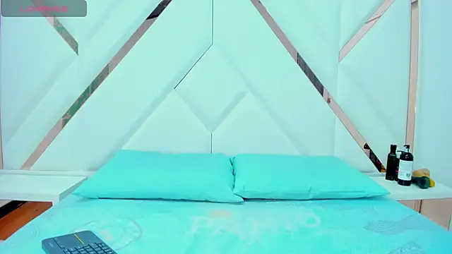 Zaray   online show from 12, 11, 2025