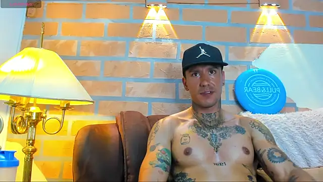 Snapshot of Dylanstonne chatting on 3, 3, 2025 Dylanstonne online show from 3, 3, 2025