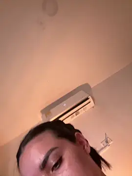 Pink Jazmin online show from 16, 4, 2026