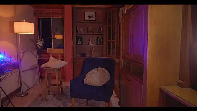  srerotic online show from 31, 10, 2025