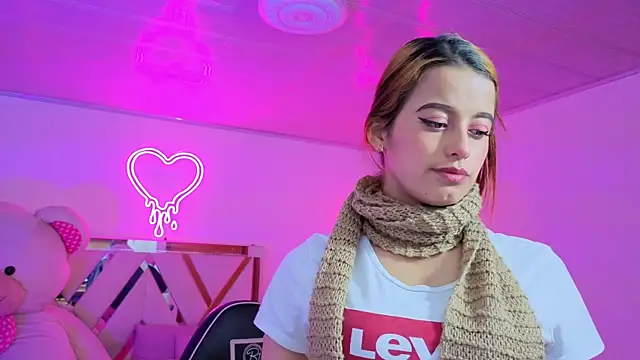 Snapshot of Laylafoxy_tay chatting on 14, 9, 2025 Laylafoxy tay online show from 14, 9, 2025